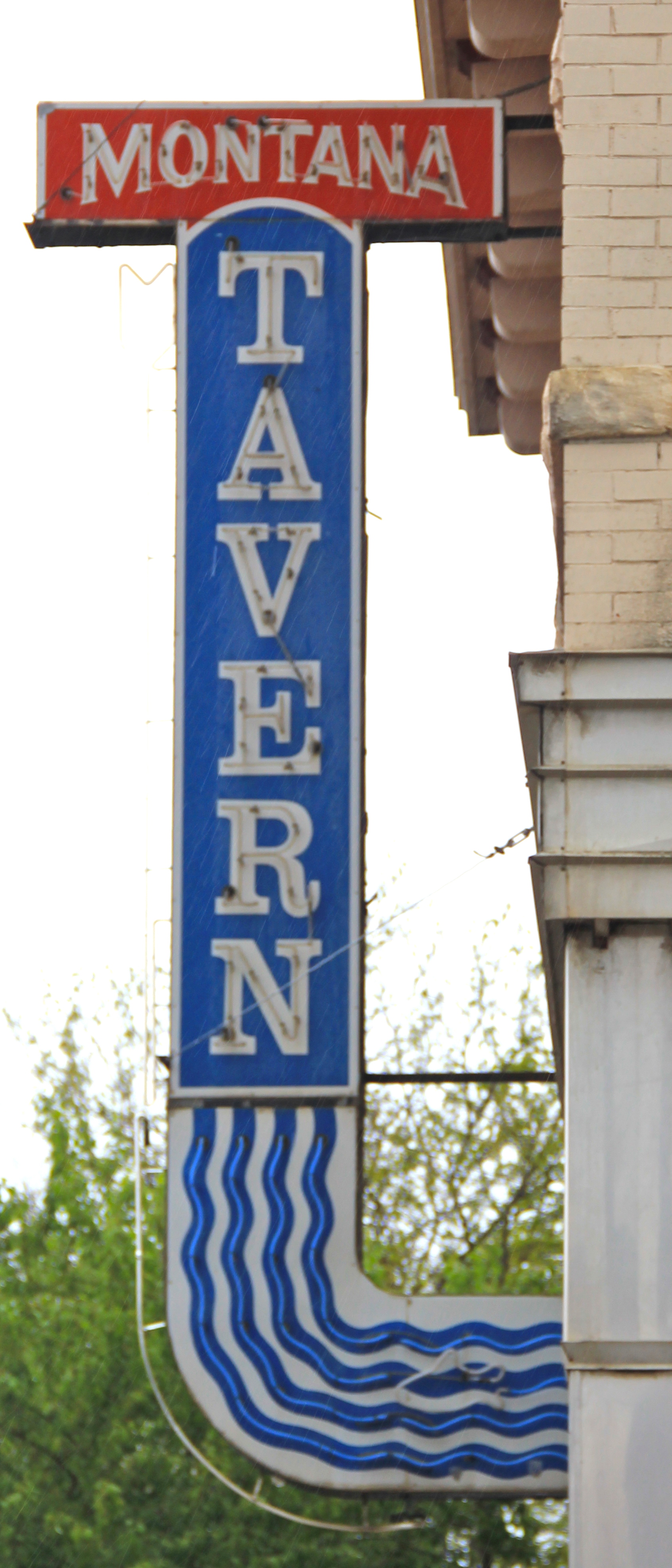 Fergus Co Lewistown Montana tavern sign downtown commerical HD 24 - Version 2