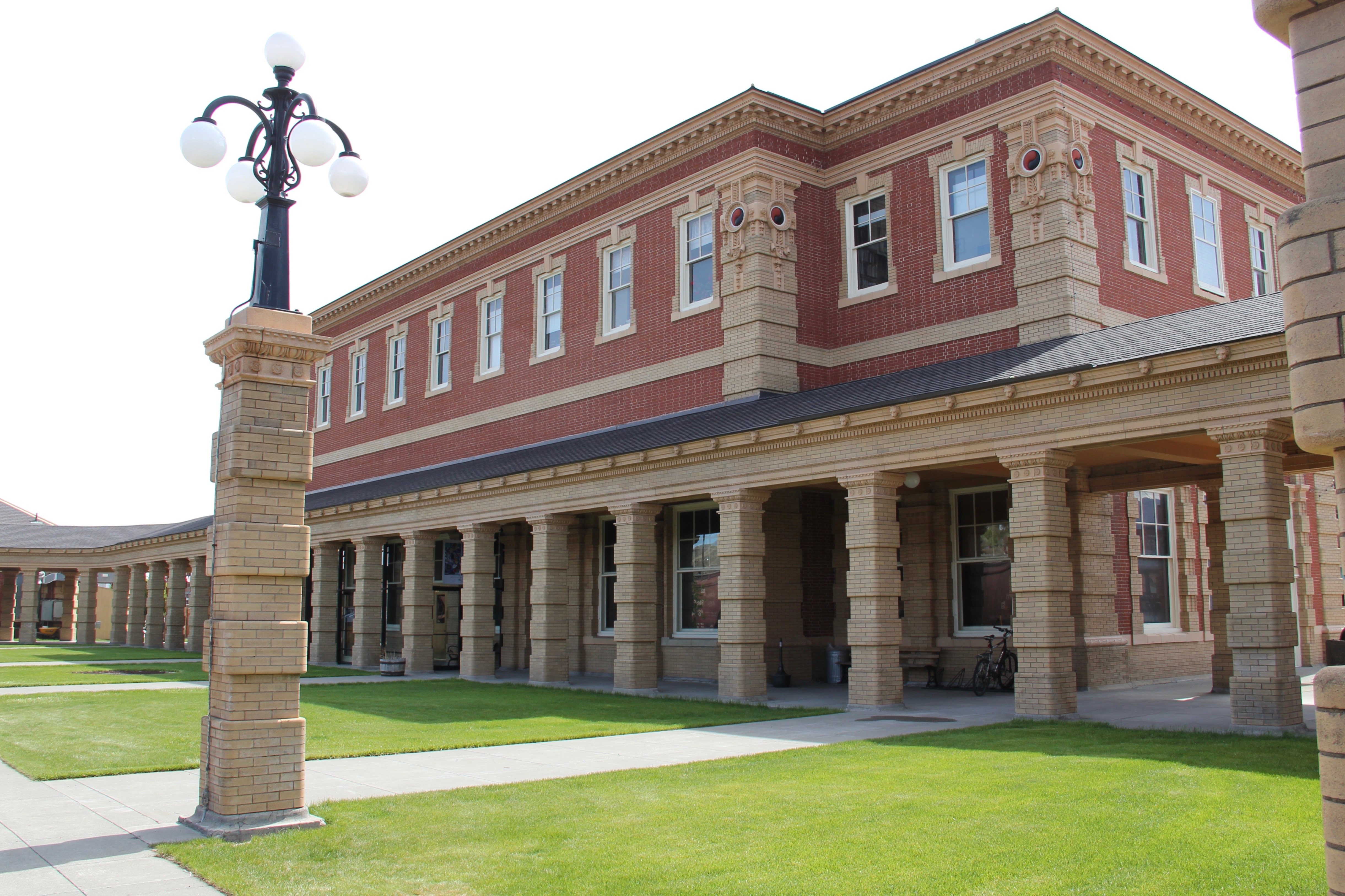 Park Co Livingston NP depot