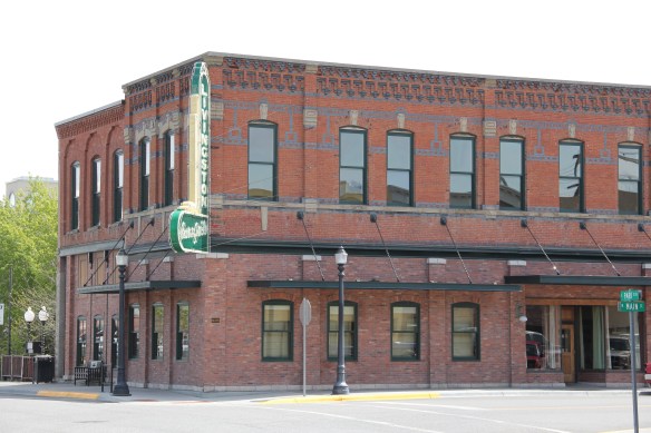 Park Co Livingston bar and grille