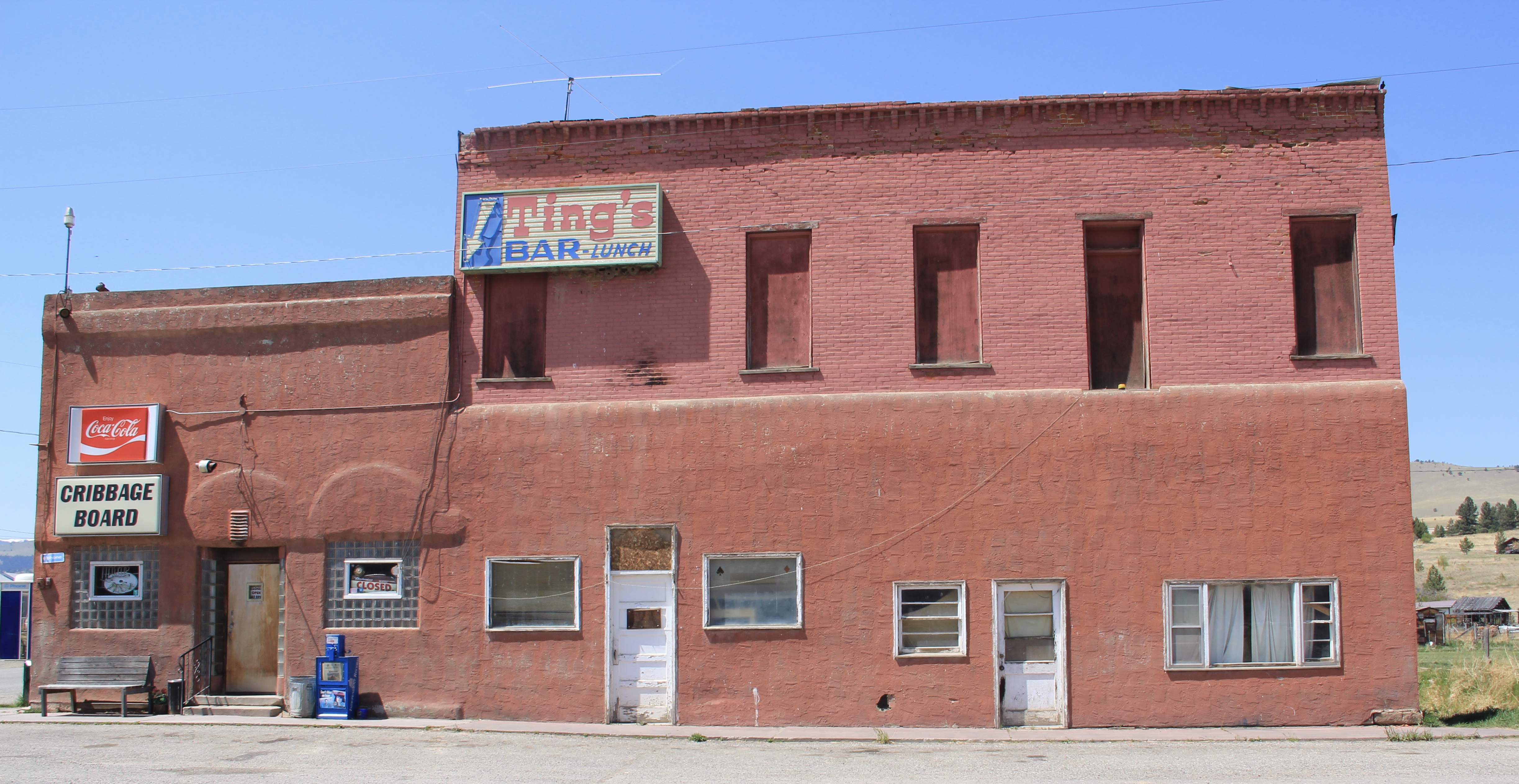 Ting's Bar, Jefferson City
