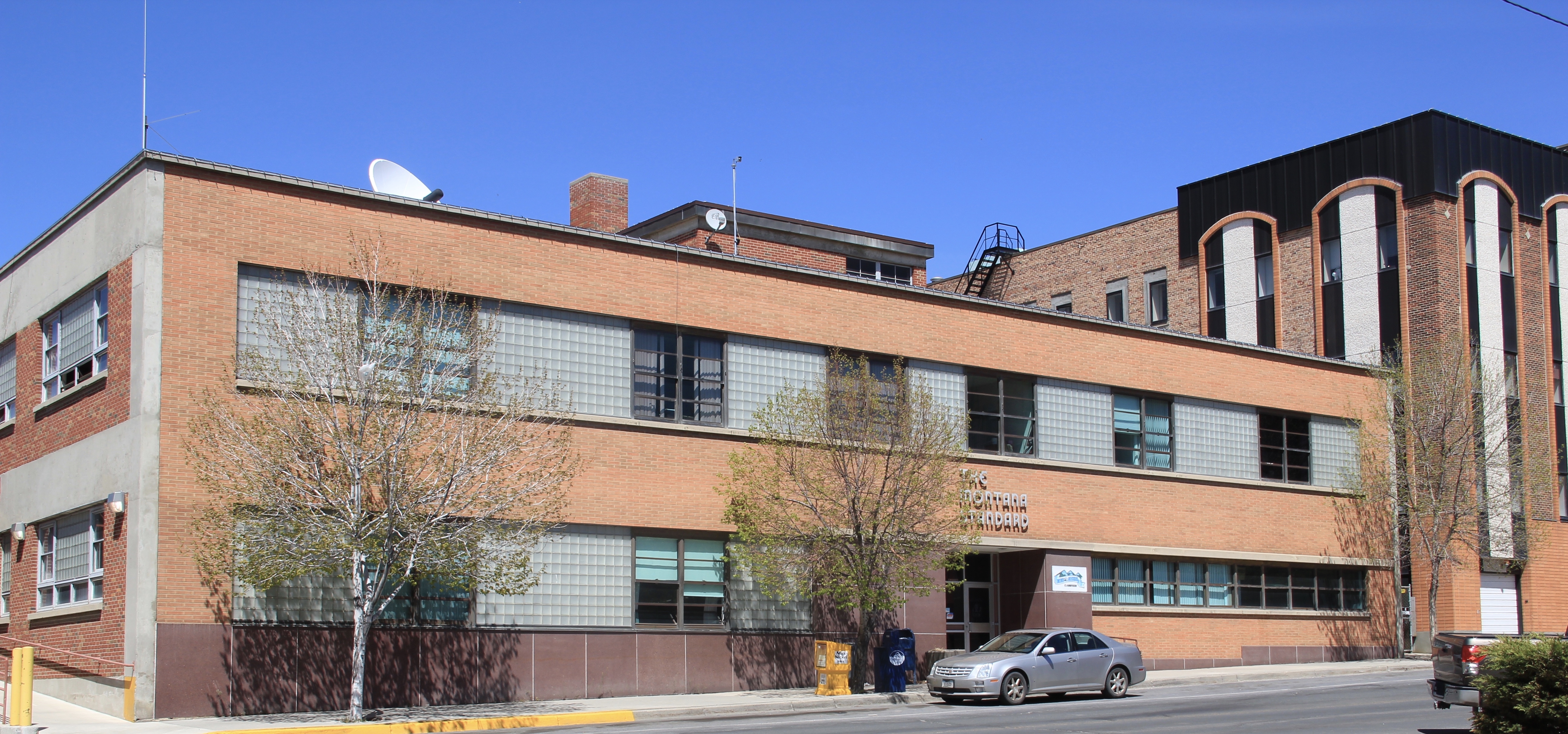 Montana Standard, 25 W. granite, international style