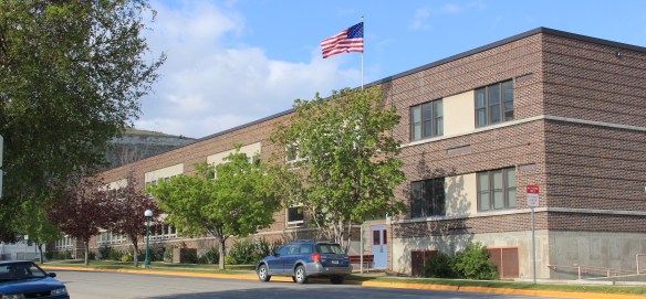 Lincoln elementary, Chestnut at E. 4th