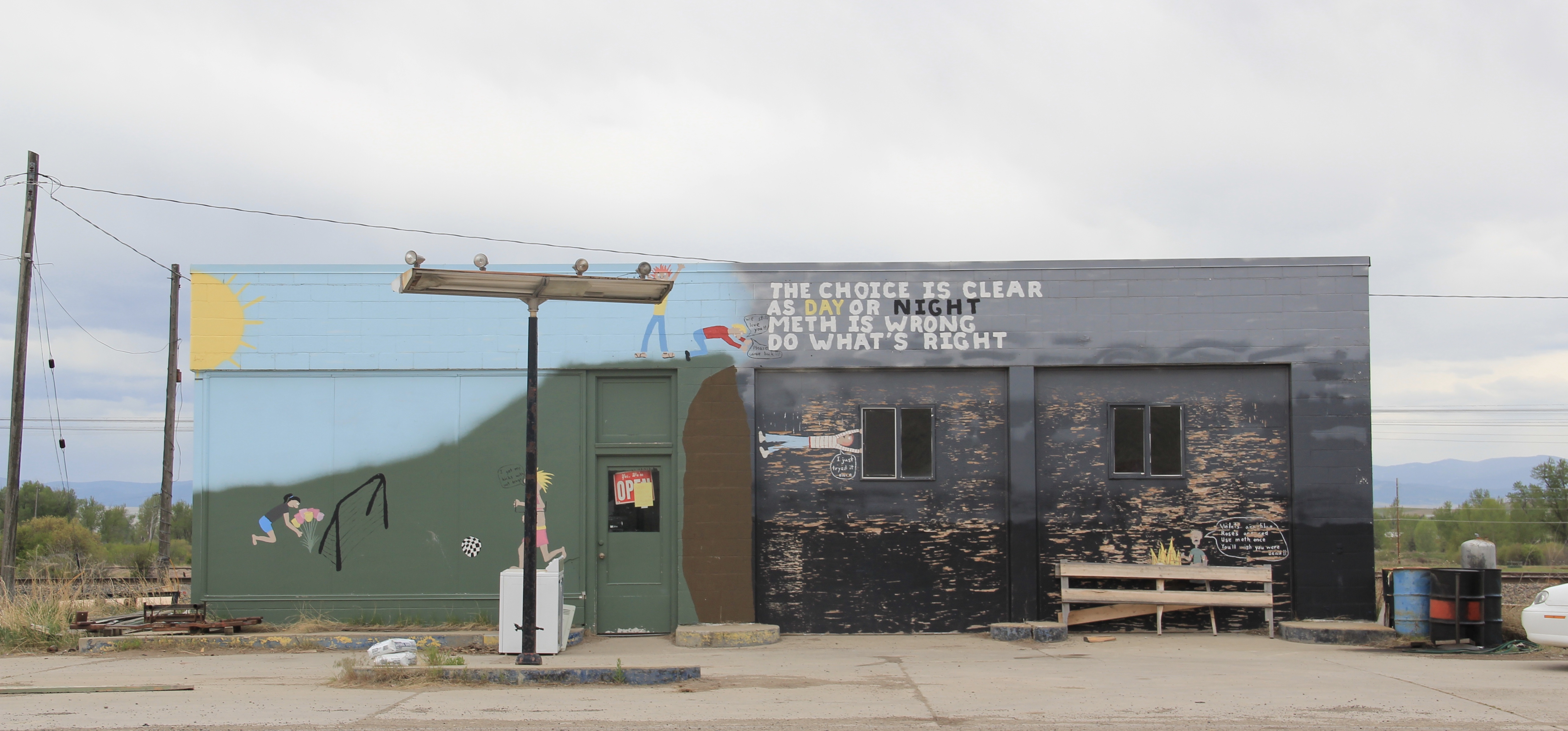 Granite Co, Drummond gas station, Front St, meth mural, roadside