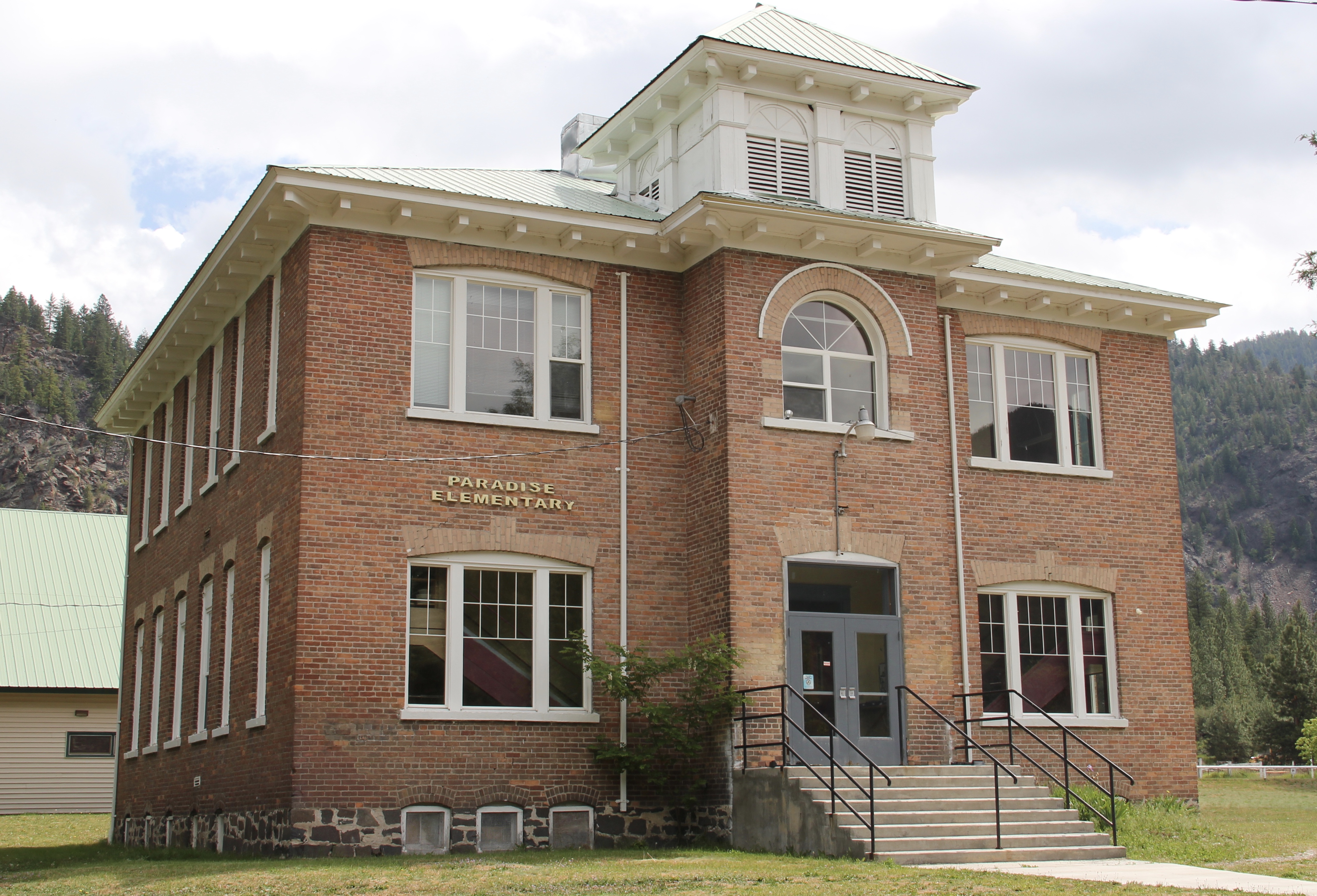 Sanders Co Paradise school 7