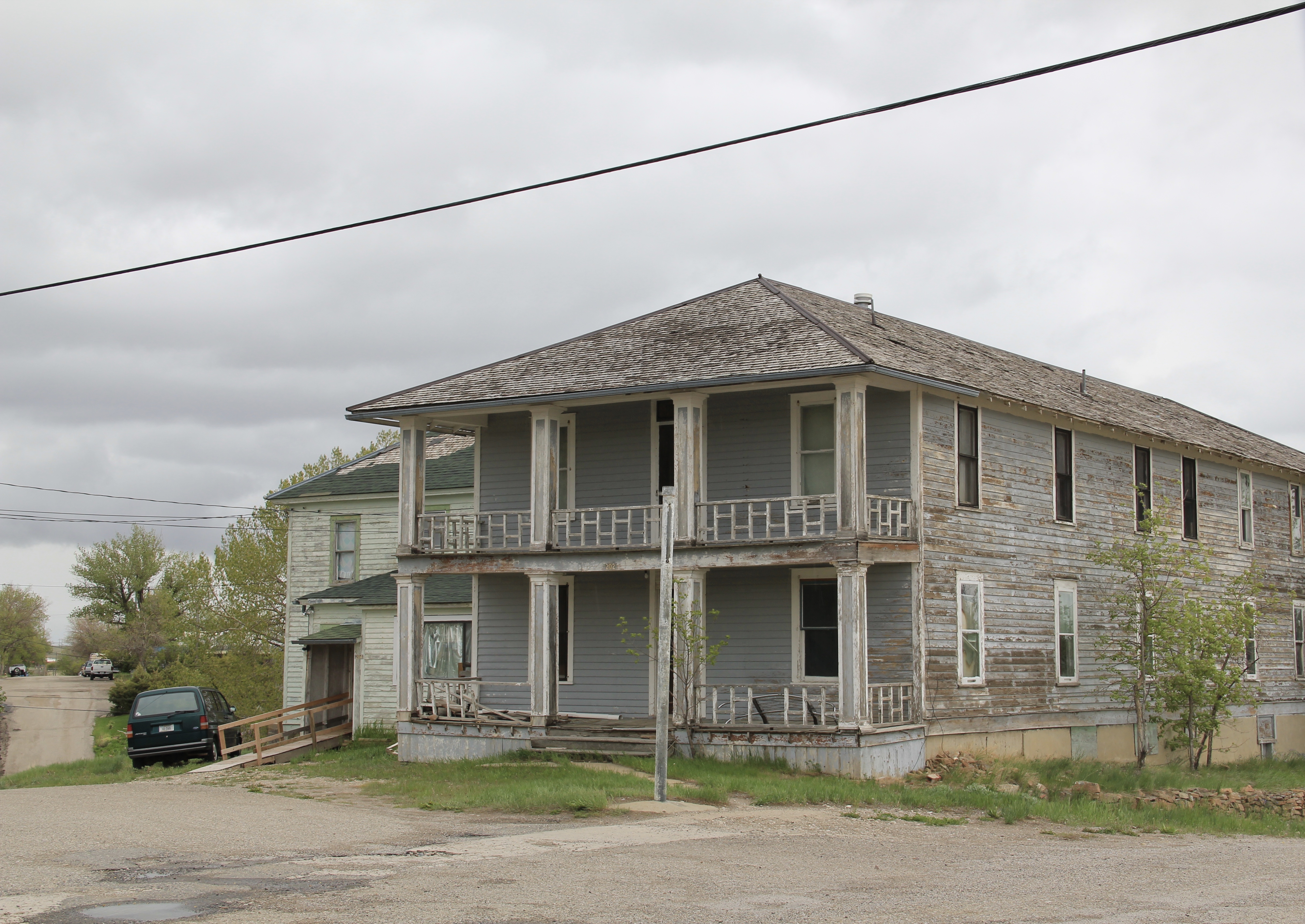 Wheatland Co Harlowton frame hotel