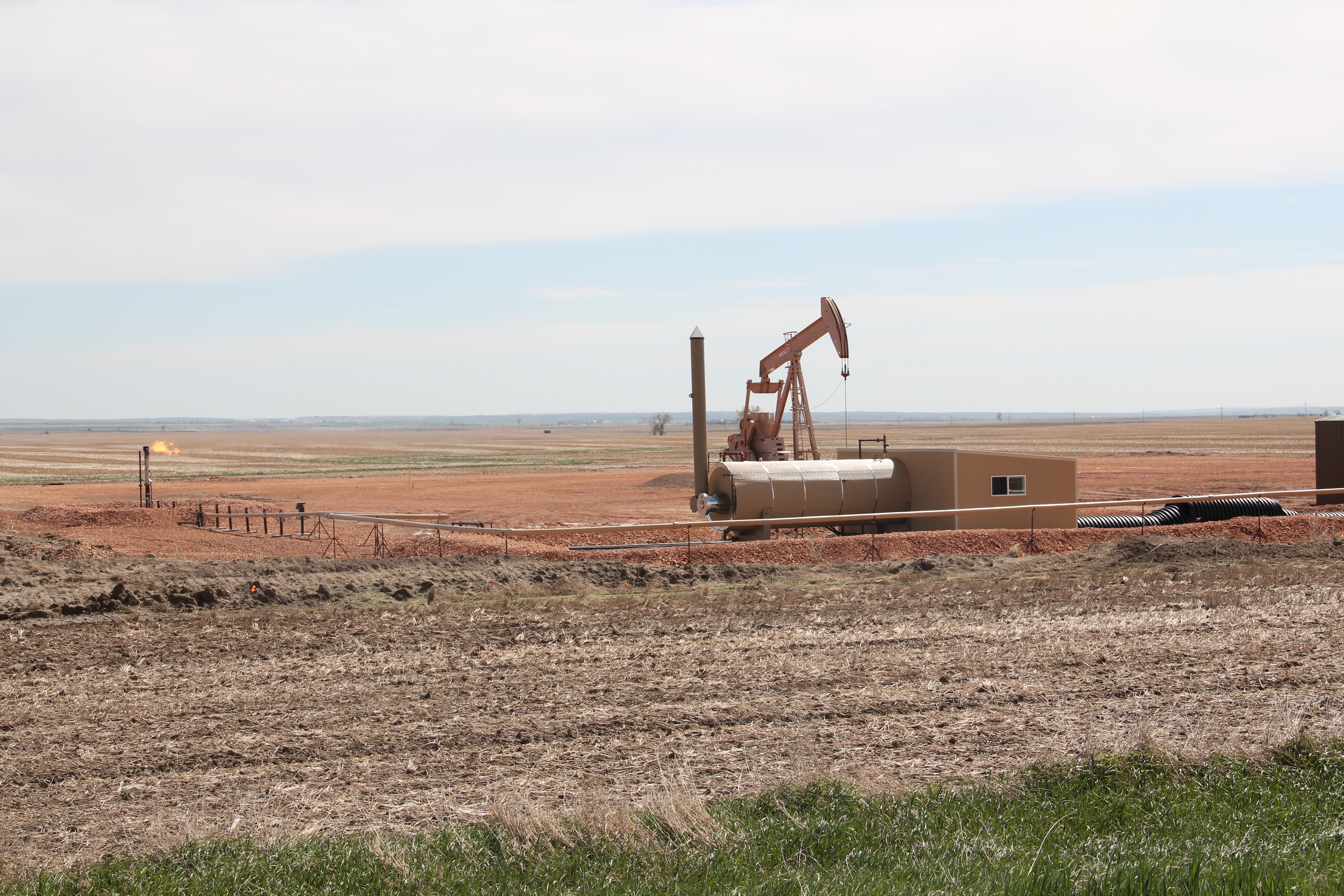 Sheridan Co Homestead oil well