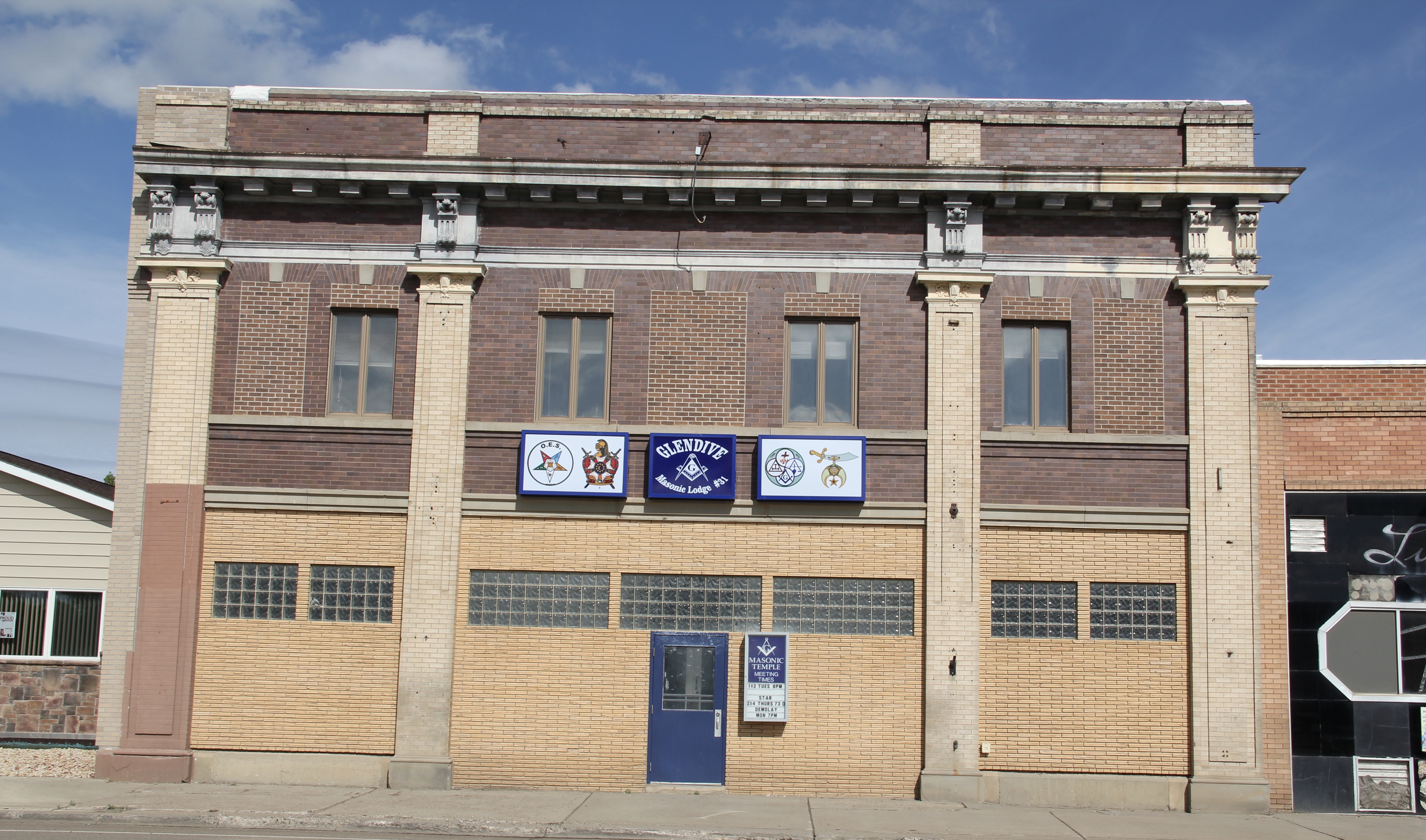 Dawson Co Glendive Merrill Ave NR district masonic hall