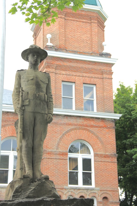 1921 WWI memorial at historic courthouse, Hamilton