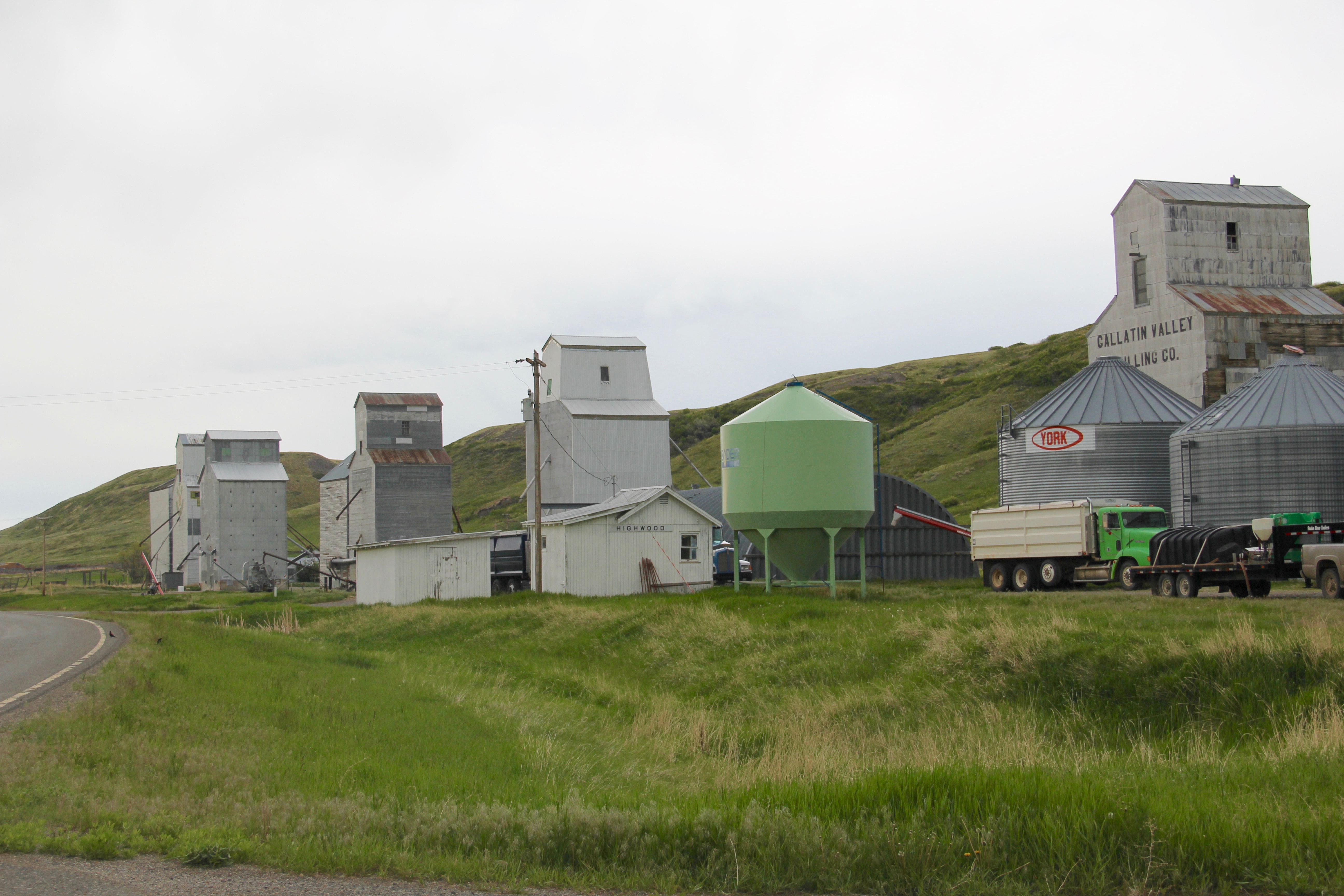 Chouteau Co Highwood elevators