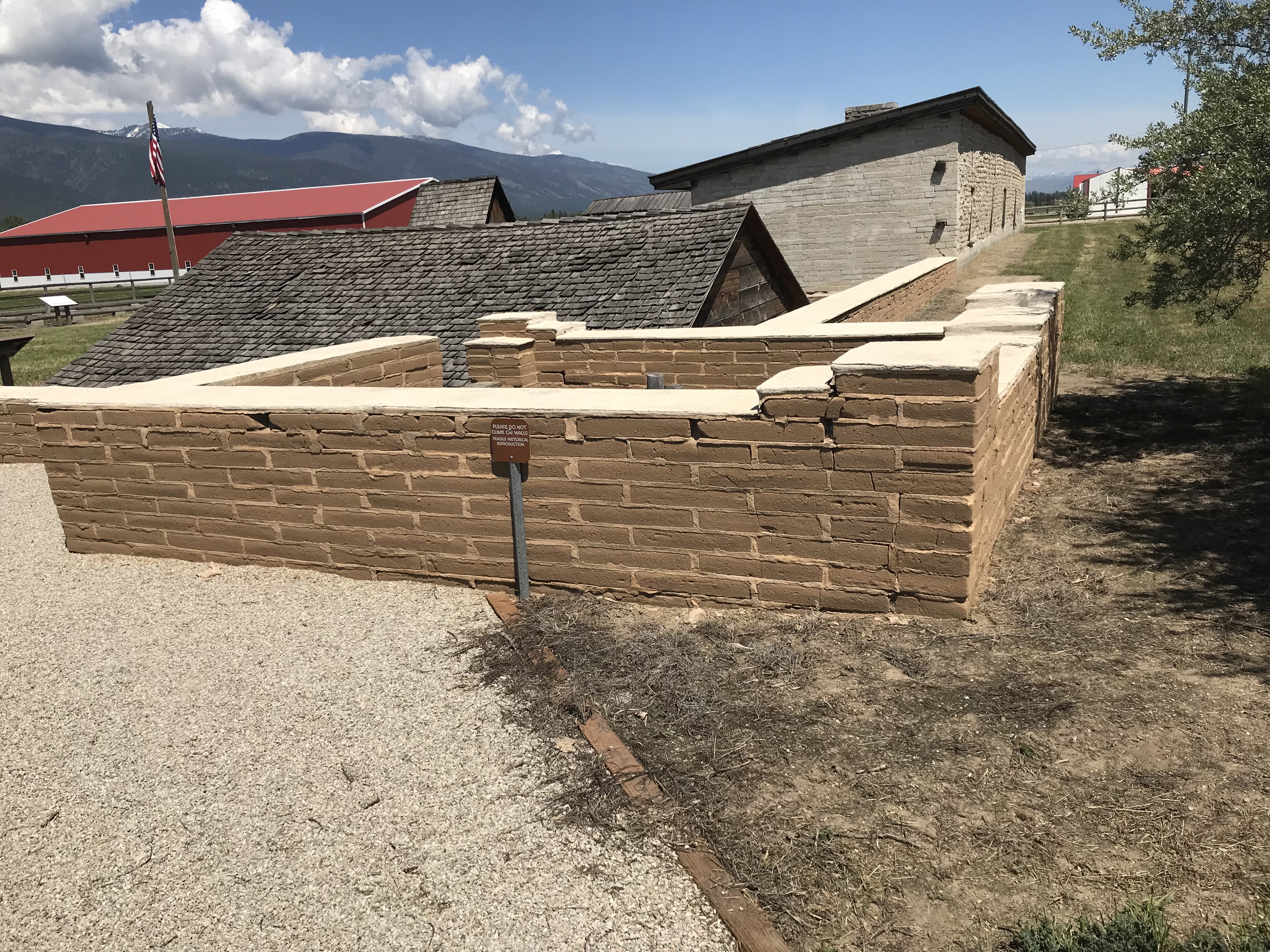 CB1F5B31-8FB7-4551-8621-5A4BF4904966