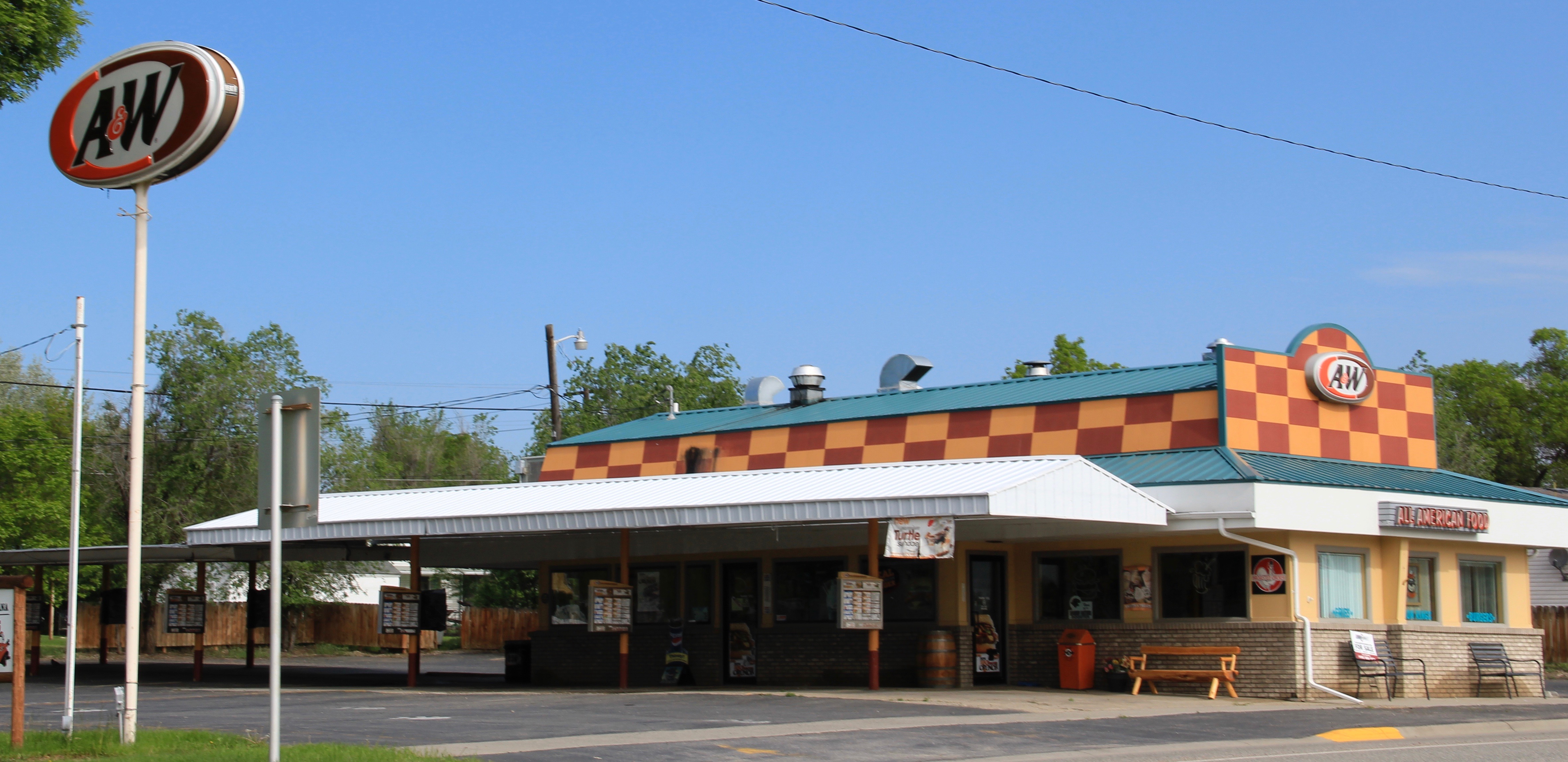 roundup A&amp;W drive in