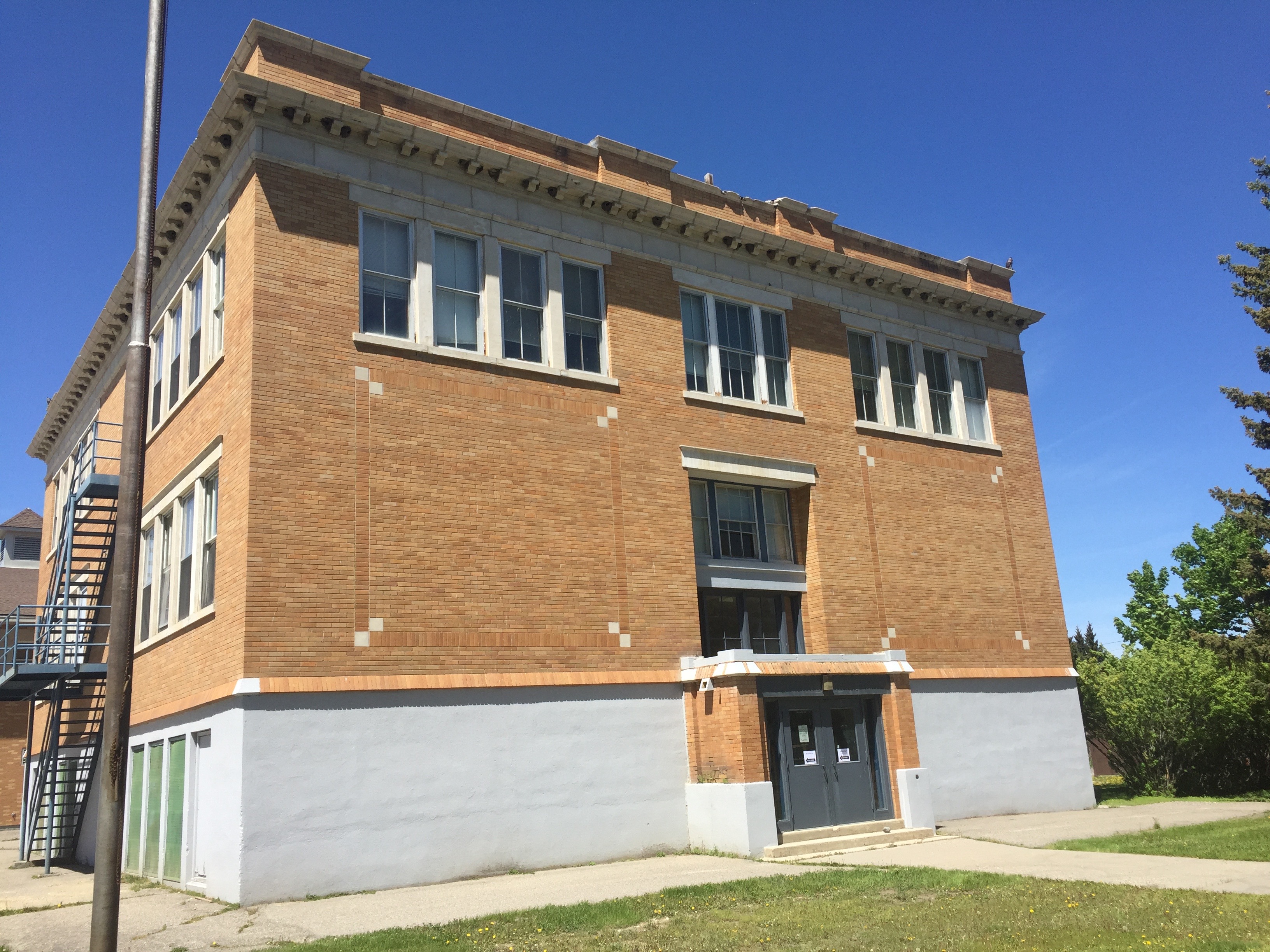 Roosevelt school, red lodge
