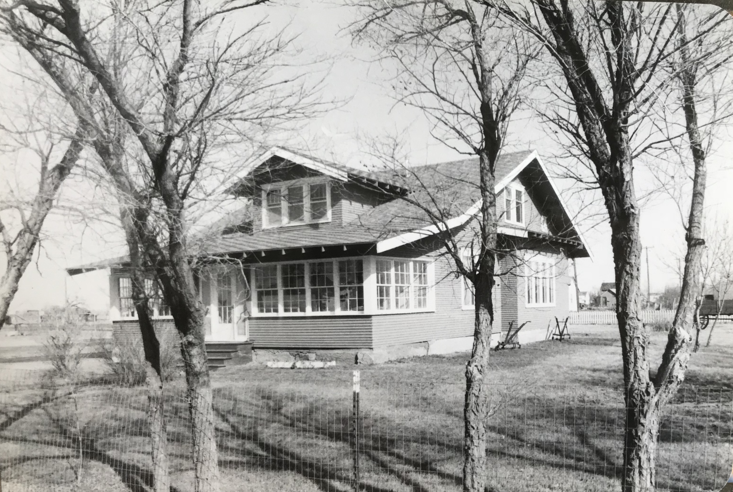 E070E089-F5B8-4846-9424-72757F302496